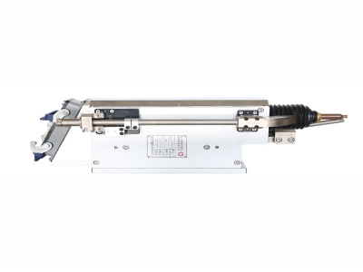 自动化焊接设备对比手工焊的优势